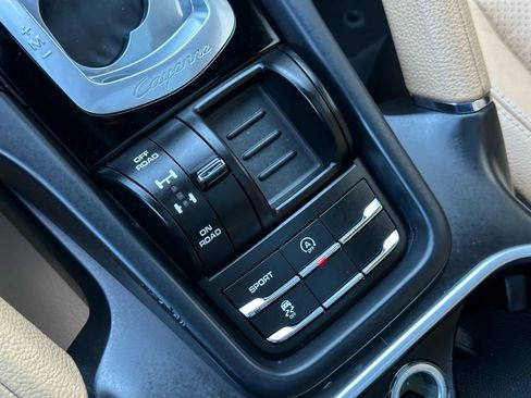 Used 2014 Porsche Cayenne Platinum Edition image 39