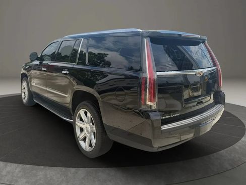 Used 2019 Cadillac Escalade ESV Luxury AWD/4WD image 5