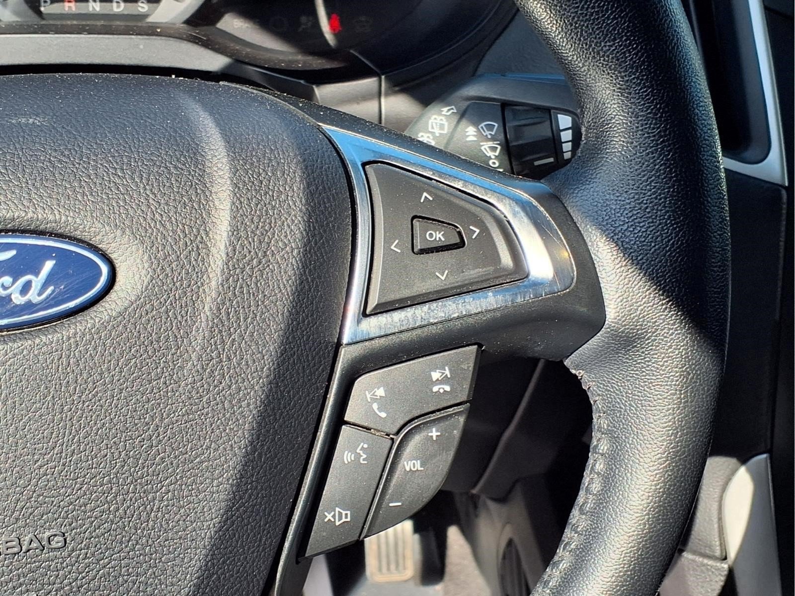 Used 2024 Ford Edge SEL AWD/4WD image 16