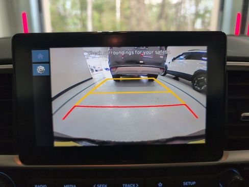 Certified 2023 Hyundai Venue SEL image 21