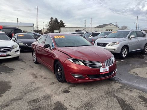 Used 2014 Lincoln MKZ AWD image 2