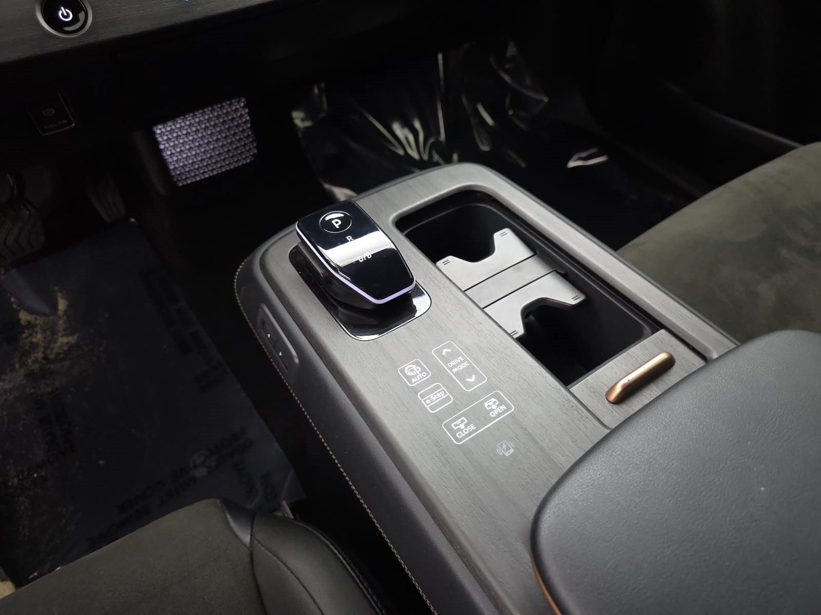 Used 2023 Nissan Ariya FWD image 22