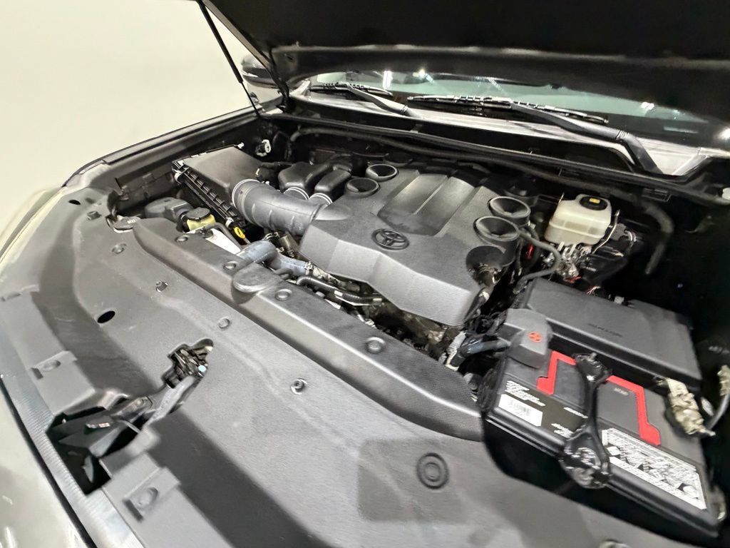 Used 2018 Toyota 4Runner TRD Off-Road Premium AWD/4WD image 57