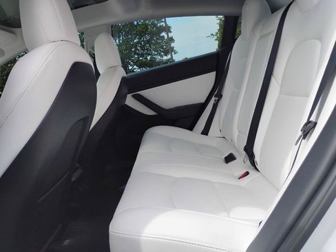 Used 2021 Tesla Model 3 Performance AWD/4WD image 15