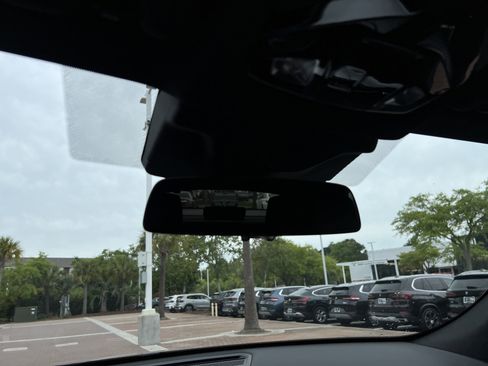 Used 2025 BMW X2 xDrive28i image 26