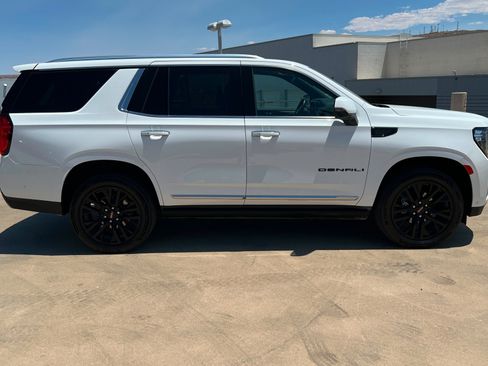 Used 2024 GMC Yukon Denali w/ Advanced Technology Package AWD/4WD image 7