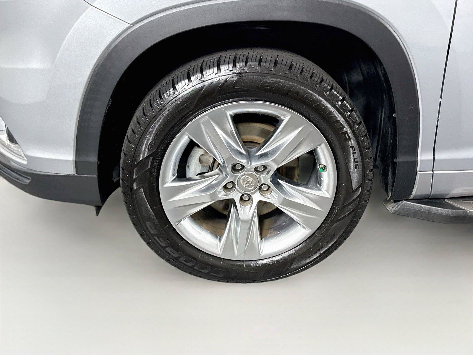 Used 2015 Toyota Highlander Limited FWD image 48