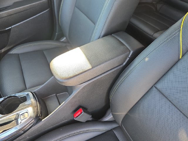Certified 2025 Chevrolet Trax ACTIV FWD image 30