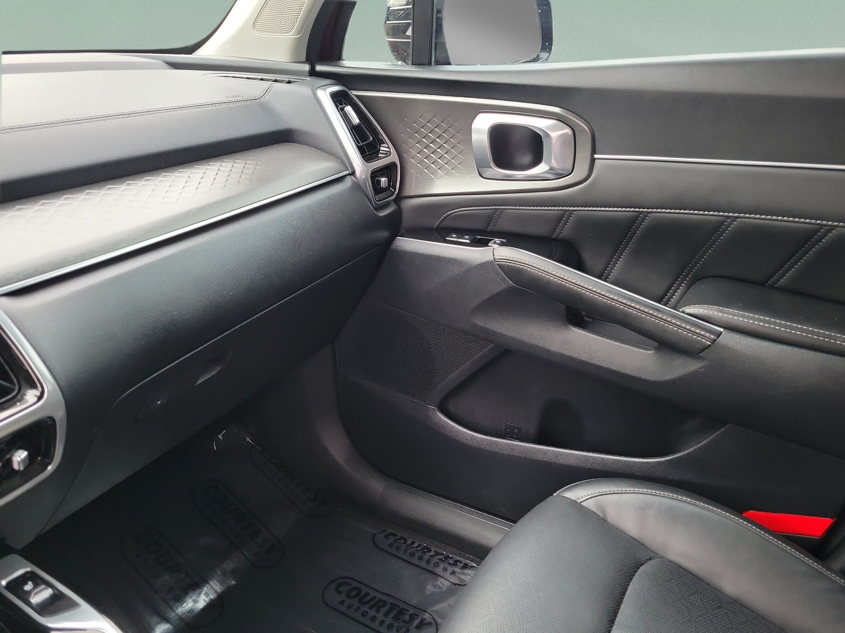 Certified 2023 Kia Sorento SX FWD image 24