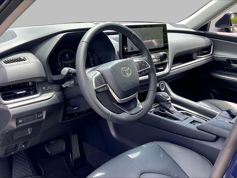 Used 2026 Toyota Grand Highlander FWD image 17