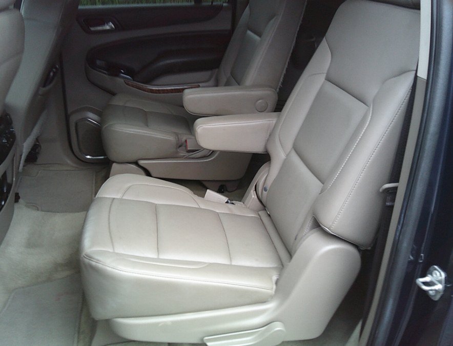 Used 2017 Chevrolet Suburban Premier AWD/4WD image 23