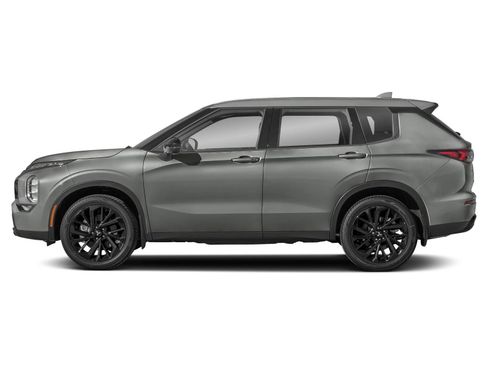 Used 2024 Mitsubishi Outlander SE Black Edition AWD/4WD image 2