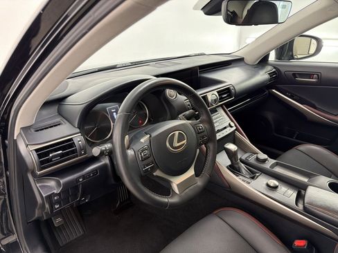 Used 2019 Lexus IS 300 w/ Accessory Package RWD image 4