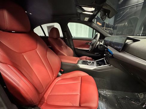 Used 2025 BMW 330i xDrive Sedan w/ M Sport Package image 30