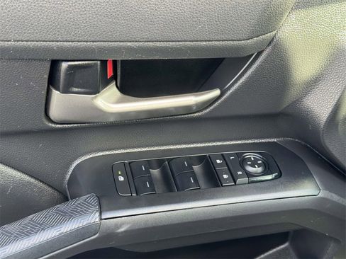 Used 2024 Toyota Tacoma TRD Off-Road image 18