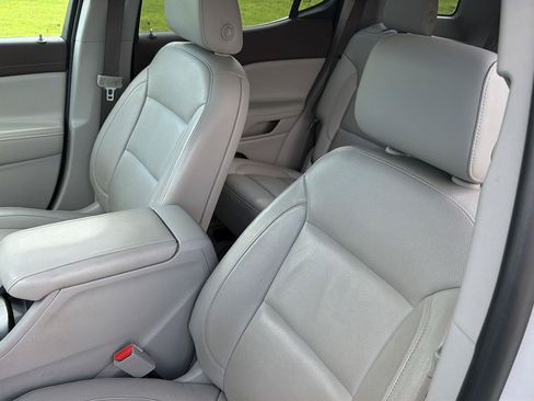Used 2019 GMC Acadia SLT FWD image 31