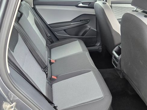 Certified 2023 Volkswagen Taos S FWD image 15