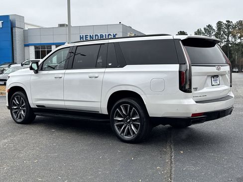 Used 2023 Cadillac Escalade ESV Sport Platinum image 8