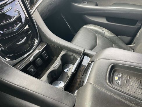 Used 2016 Cadillac Escalade Platinum AWD/4WD image 32