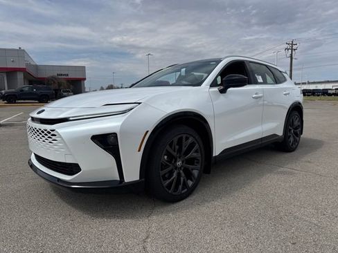 New 2026 Toyota Crown Signia image 2