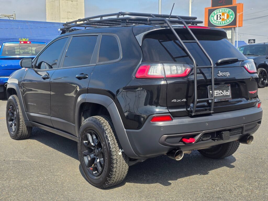 Used 2019 Jeep Cherokee Trailhawk AWD/4WD image 8