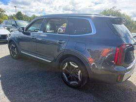 Used 2023 Kia Telluride S w/ S Sunroof Package AWD/4WD image 7