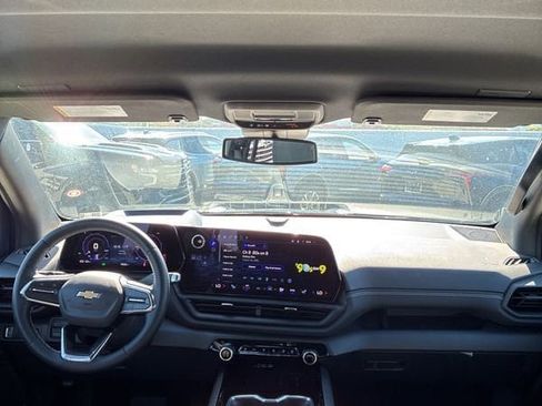 Used 2026 Chevrolet Silverado EV LT image 16