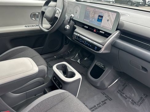 Certified 2024 Hyundai Ioniq 5 SEL RWD image 18