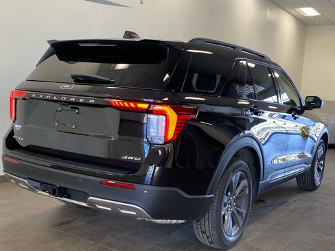New 2026 Ford Explorer Active w/ Active Comfort Package AWD/4WD image 9