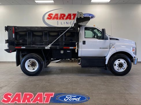 Used 2019 Ford F650 2WD Regular Cab Super Duty image 1