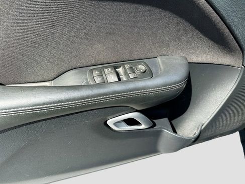 Used 2015 Dodge Challenger R/T w/ Quick Order Package 22B R/T image 21