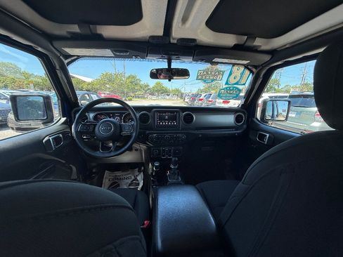 Used 2018 Jeep Wrangler Unlimited Sport S AWD/4WD image 7
