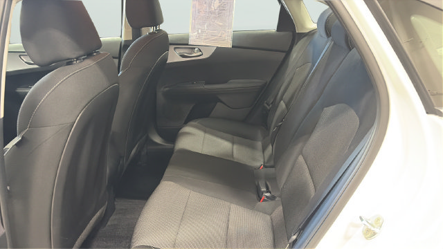 Used 2022 Kia Forte LXS FWD image 16