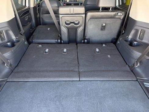Used 2024 Honda Pilot Touring image 15