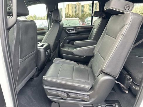 Certified 2022 Chevrolet Suburban Premier AWD/4WD image 13