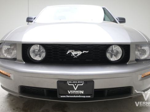 Used 2009 Ford Mustang GT RWD image 8