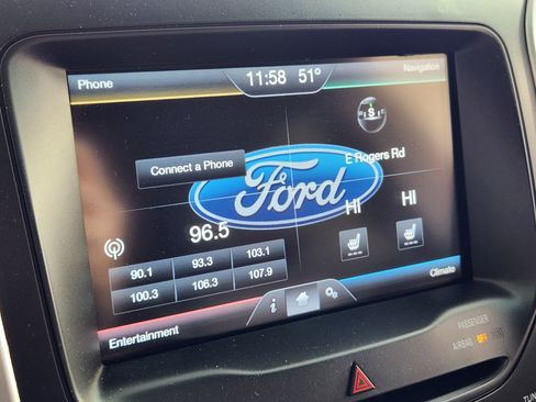 Used 2015 Ford Explorer XLT w/ Equipment Group 202A image 22