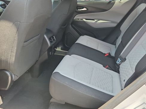 Certified 2018 Chevrolet Equinox LT FWD image 25