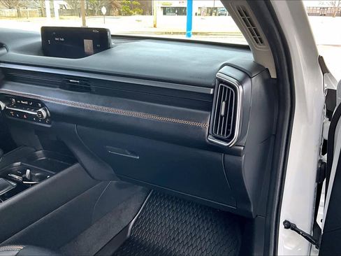 Used 2025 MAZDA CX-50 AWD 2.5 S w/ Weather Package image 19