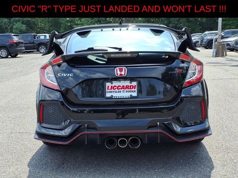 Used 2017 Honda Civic Type R image 5