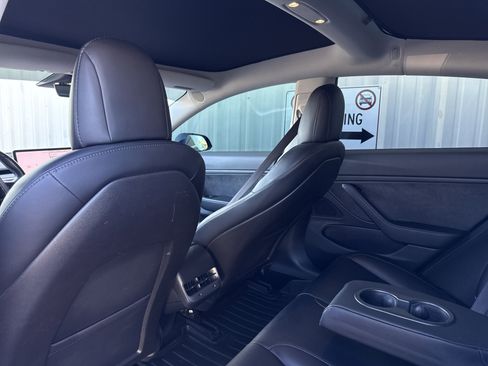 Used 2018 Tesla Model 3 Long Range image 34