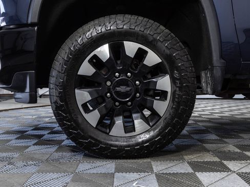 Used 2020 Chevrolet Silverado 2500 Custom w/ Custom Value Package AWD/4WD image 46