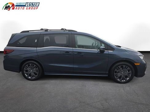 New 2026 Honda Odyssey Touring image 5
