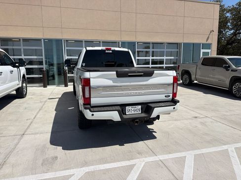 Used 2022 Ford F250 Platinum w/ FX4 Off-Road Package AWD/4WD image 7