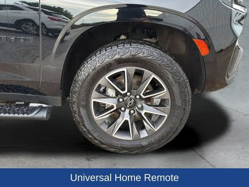 Used 2023 Chevrolet Tahoe Z71 w/ Luxury Package AWD/4WD image 27