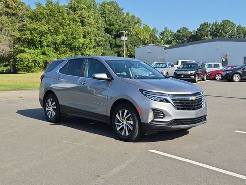Used 2024 Chevrolet Equinox LT FWD image 15