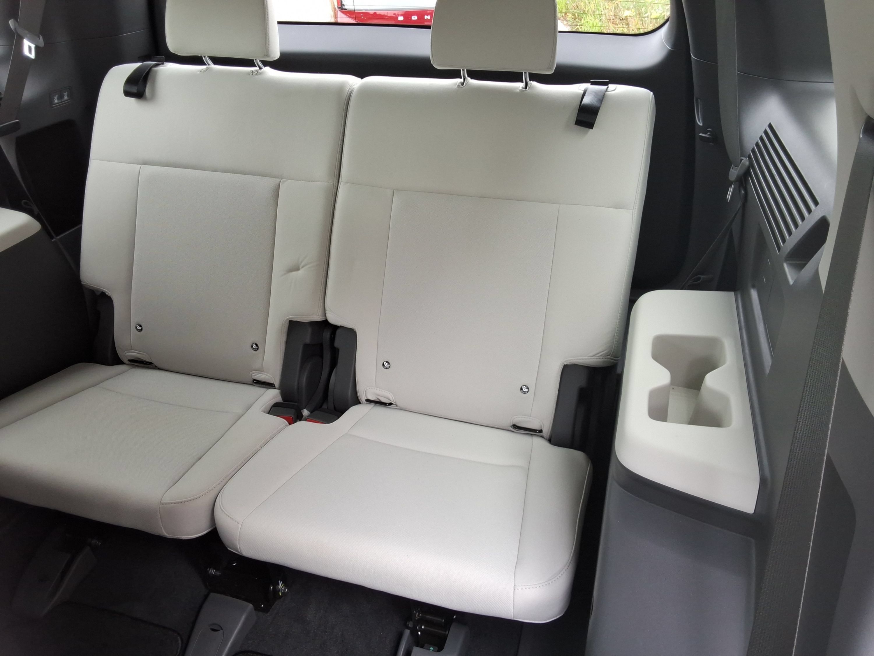 Used 2026 Hyundai Santa Fe SE AWD/4WD image 32