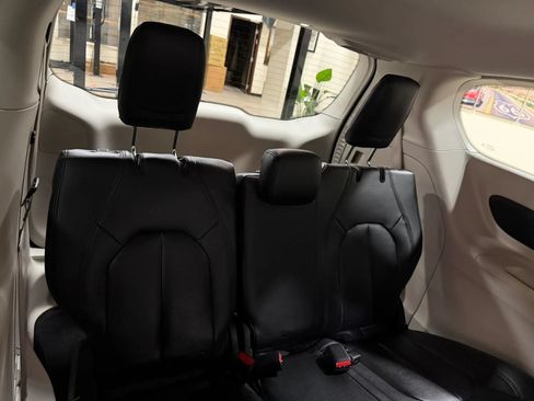 Used 2022 Chrysler Voyager LX w/ Fleet Security Group FWD image 34