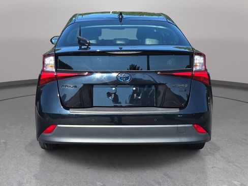 Used 2022 Toyota Prius FWD image 6