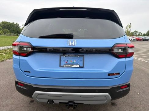 Used 2023 Honda Pilot TrailSport image 9